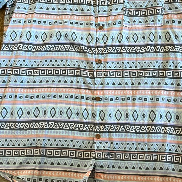 Men’s button down - Picture 2 of 4